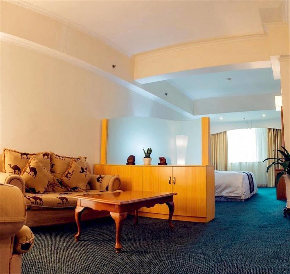 Lijing Grand Hotel City Center Liuzhou Εξωτερικό φωτογραφία